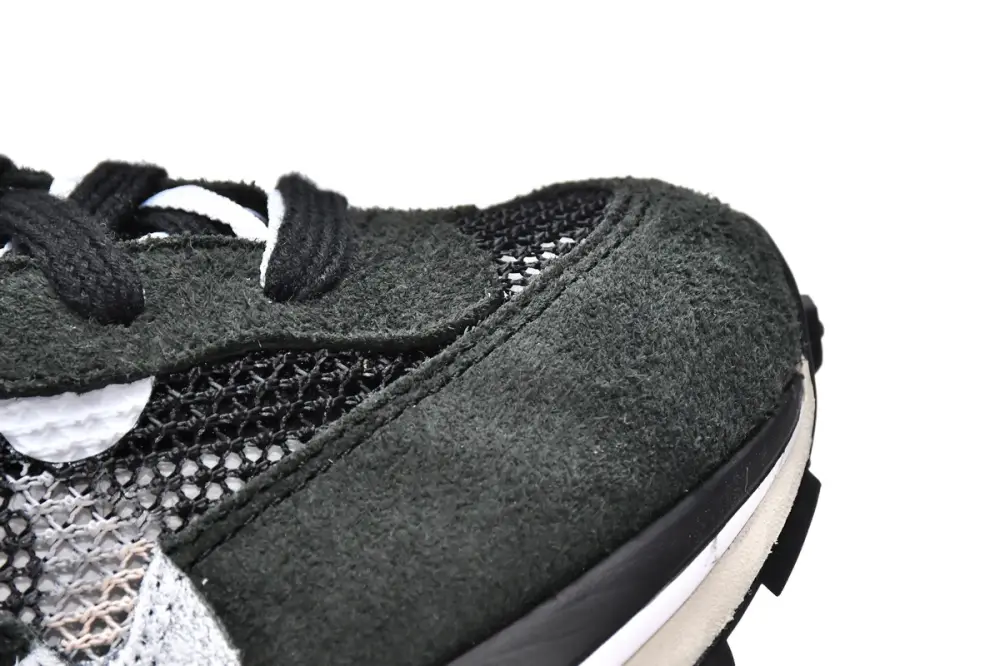 Sacai x Nike  Nike Vaporfly Pegasua Vaporfly Black White CV1363-001