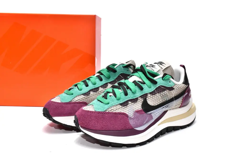 Sacai Sacai x Nike Vaporfly x Nike Pegasua Vaporfly String Black Villain Red DD3035-200