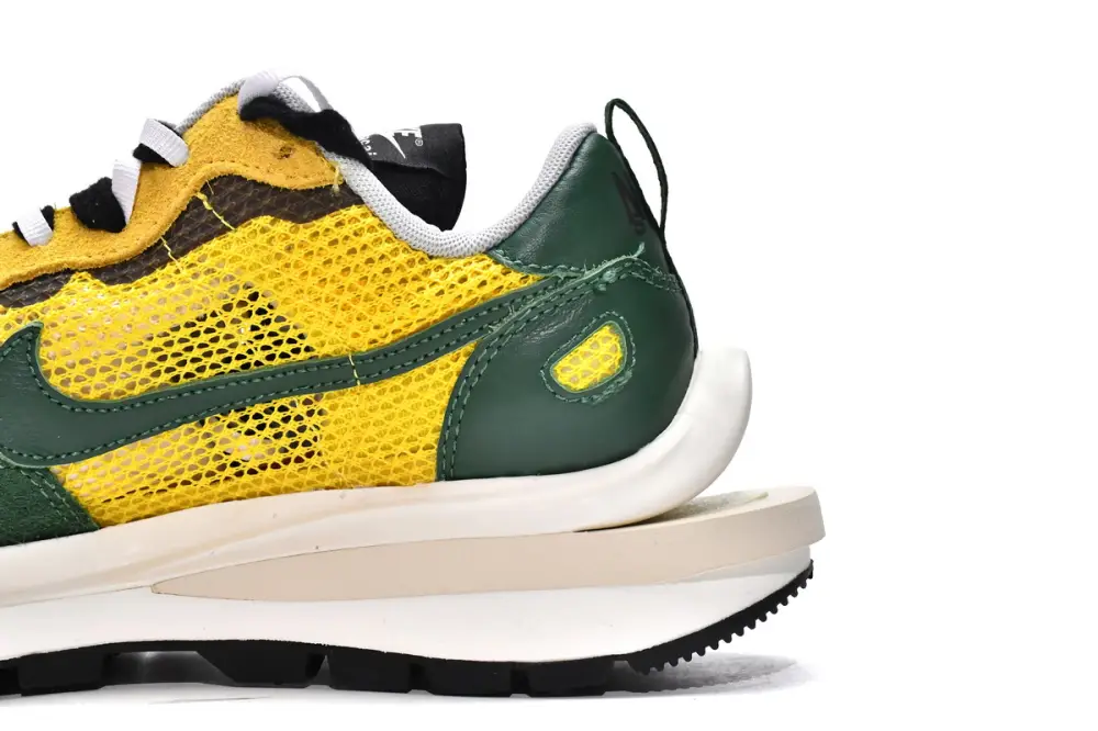 Sacai x Nike Pegasua Vaporfly Yellow Green CV1363-700 