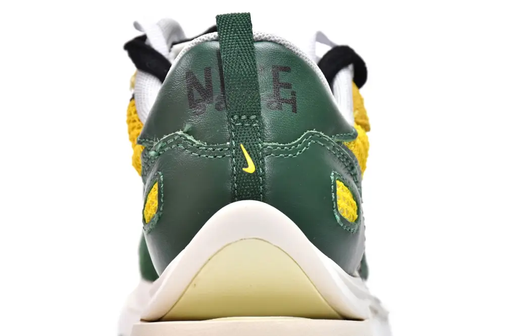 Sacai x Nike Pegasua Vaporfly Yellow Green CV1363-700 