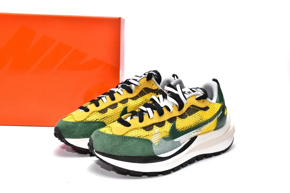 Sacai x Nike Pegasua Vaporfly Yellow Green CV1363-700 