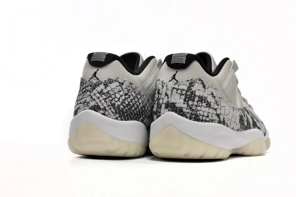 Air Jordan 11 Retro Low Jordan 11s LOW Light Bone Snakeskin CD6846-002