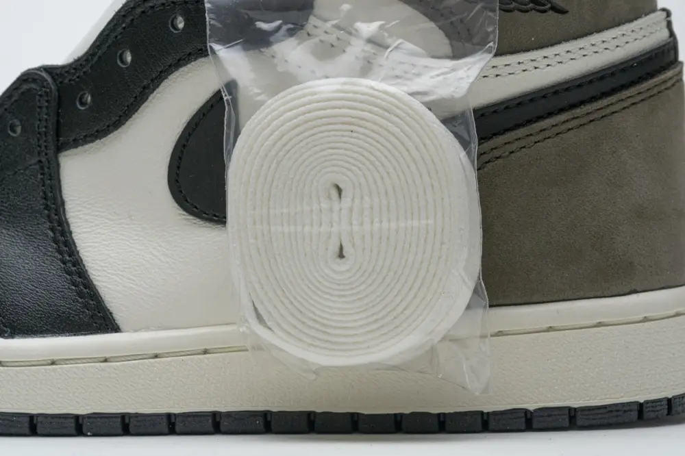 Air jordan 1 mocha high reps Jordan 1 Retro High OG 'Dark Mocha' 555088-105