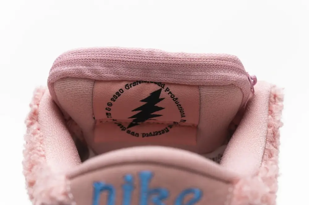 Nike Dunk SB Low Grateful Dead Bears Pink 