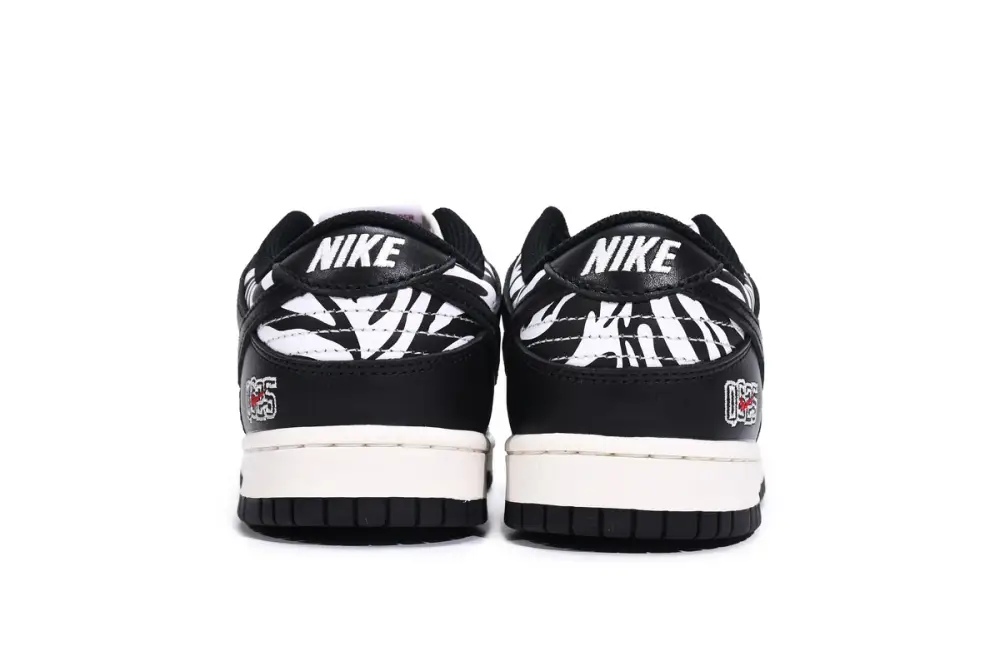 Quartersnacks x Nike SB Dunk Low Zebra  DM3510-001 