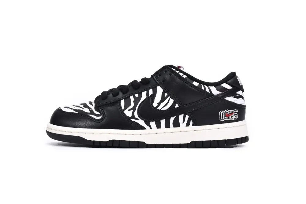 Quartersnacks x Nike SB Dunk Low Zebra  DM3510-001