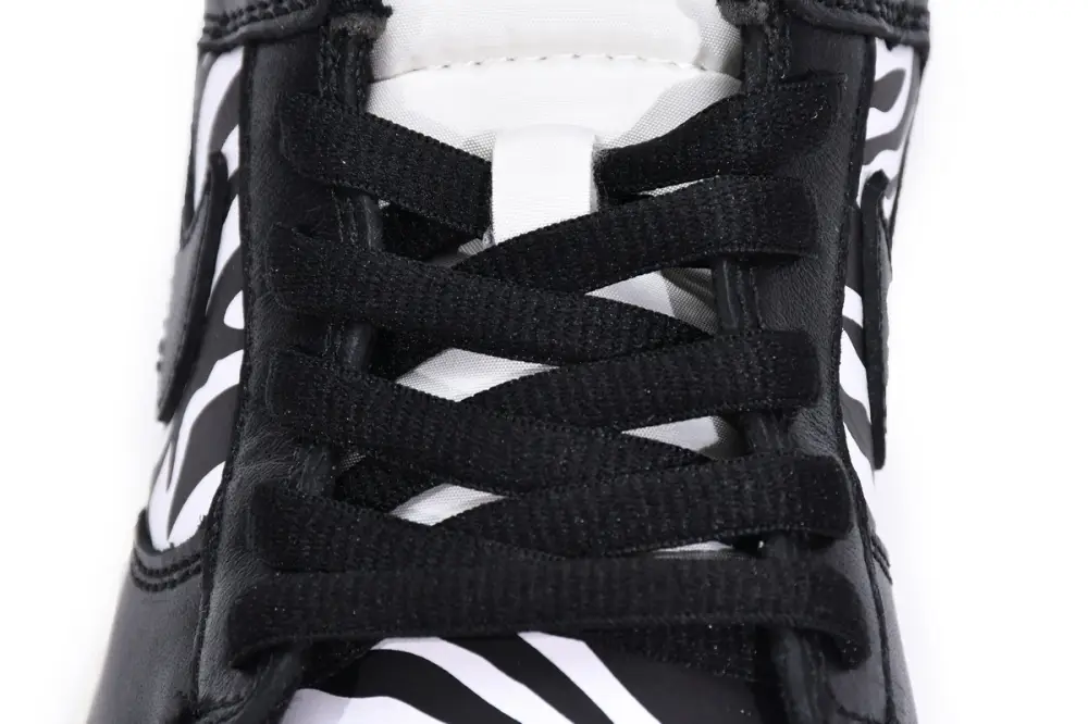Quartersnacks x Nike SB Dunk Low Zebra  DM3510-001 