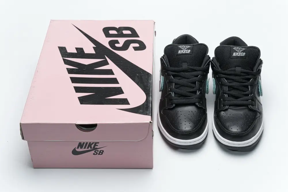 Nike SB Dunk Low Pro OG QS “Black Diamond”  BV1310-001 