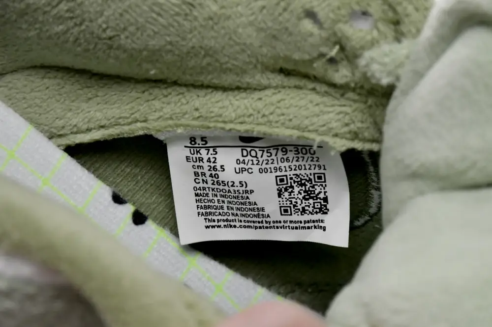 Dunk Dunk reps Low SE "Honeydew" DQ7579-300