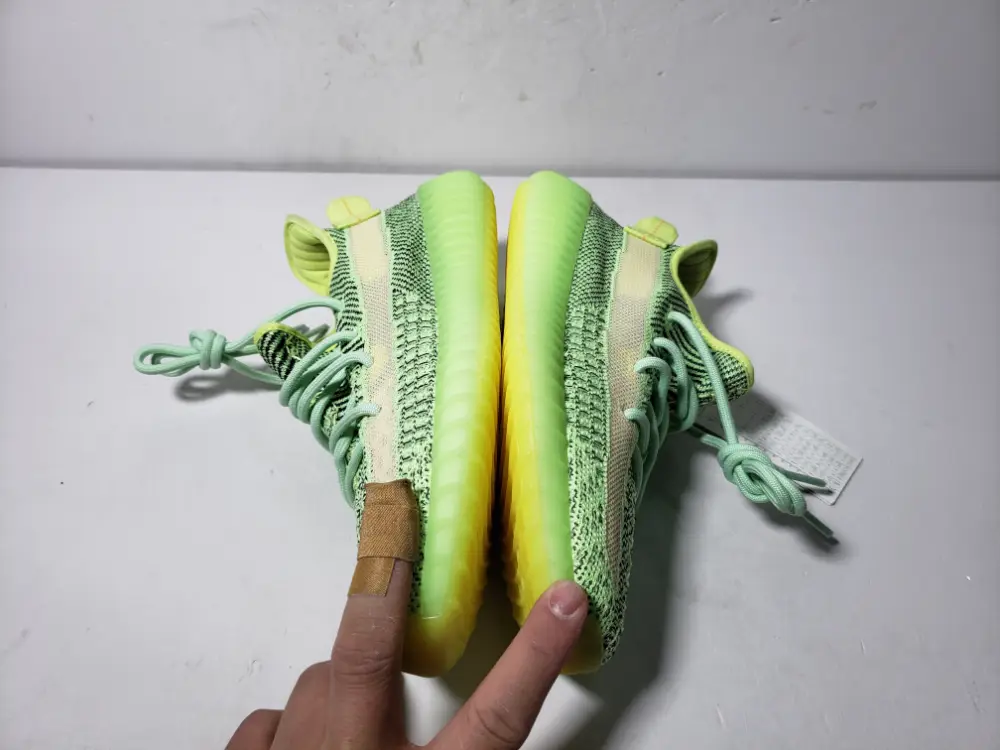 adidas Yeezy Boost 350 V2 Semi yeezy 350 Frozen Yellow Reps B37572