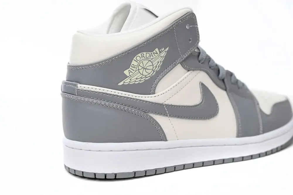Air Jordan 1 White Soot BQ6472-115 