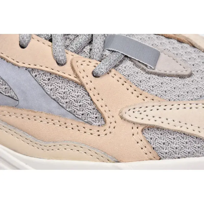 adidas Yeezy 700 Yeezy Boost 700 V2 Cream GY7924
