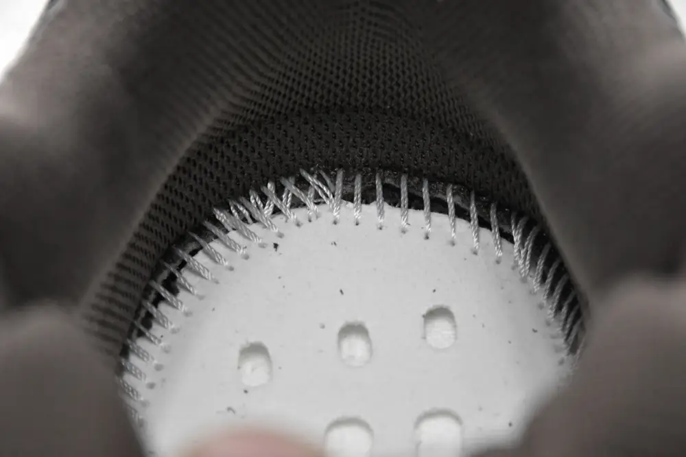 adidas Yeezy 700 Yeezy Boost 700 V2 Enflame Amber Mauve GZ0724