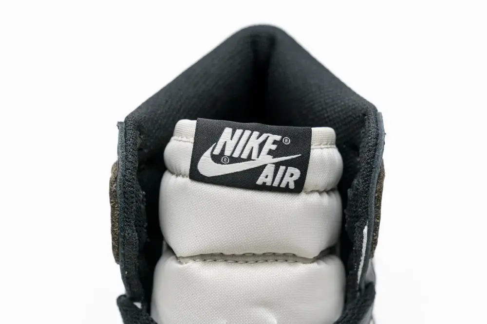 Air Jordan 1 Retro High OG 'Dark Mocha'  555088-105（GET） 