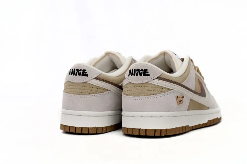 Nike Dunk Low SE  DO9457-100 