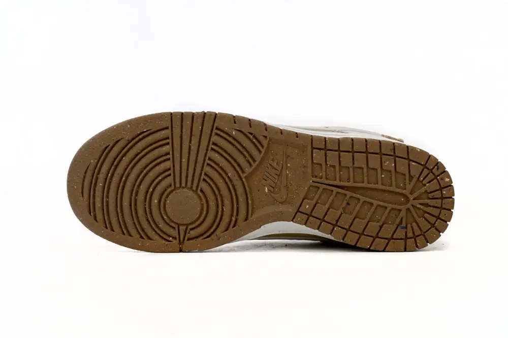 Nike Dunk Low SE  DO9457-100 