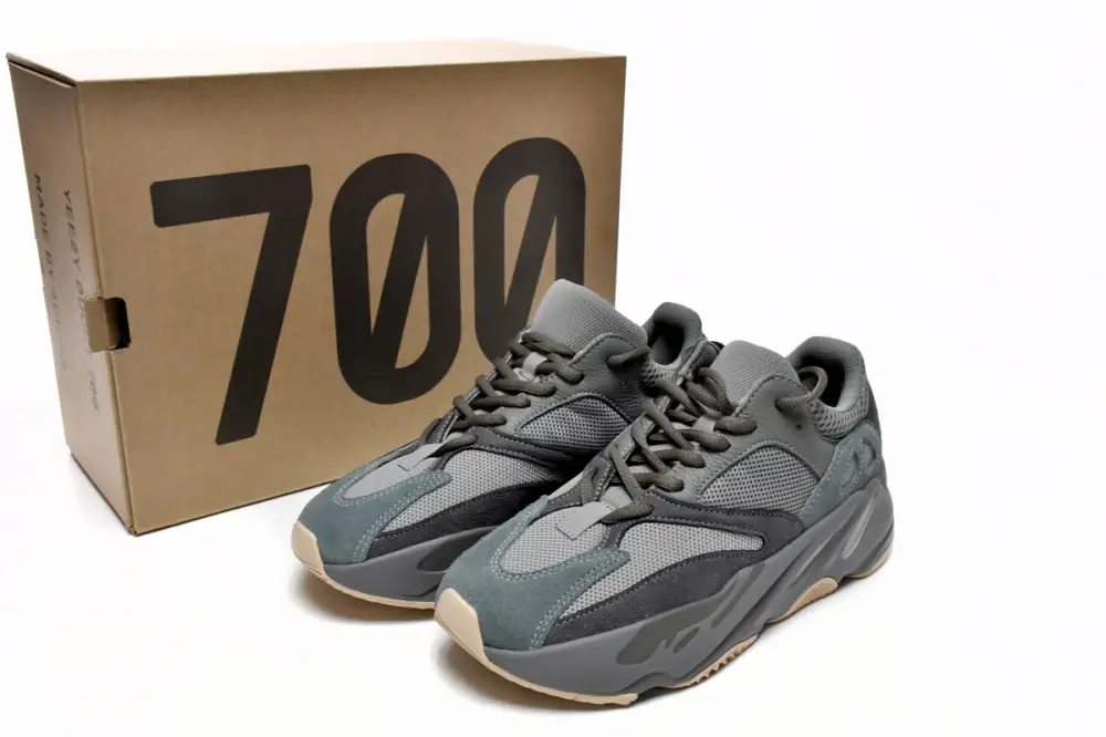 adidas Yeezy 700 Yeezy Boost 700 Teal Blue FW2499