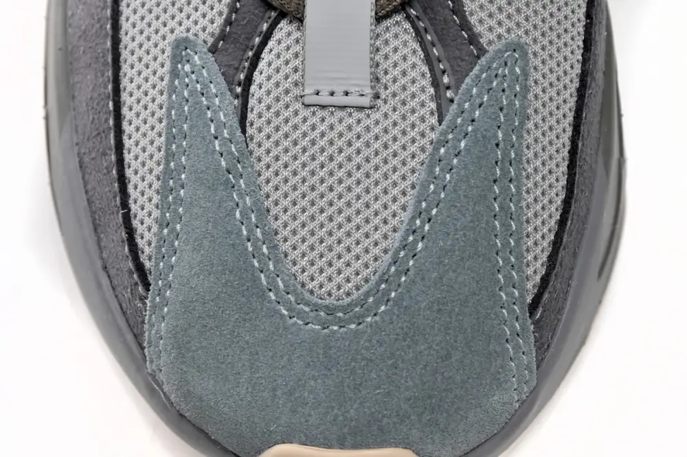 adidas Yeezy 700 Yeezy Boost 700 Teal Blue FW2499