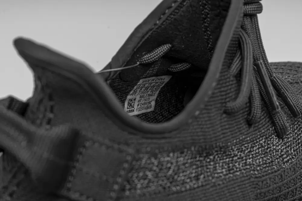 Yeezy Boost 350 V2 Cinder Rep Yeezy 350 Cinde FY2903