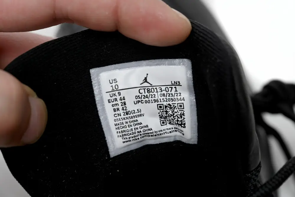 Air Jordan 12“Black Taxi” CT8013-071 