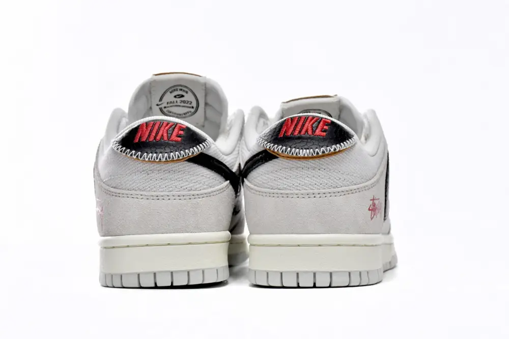 Stussy stussy dunk reps x Nike SB Dunk Low DD9776-068