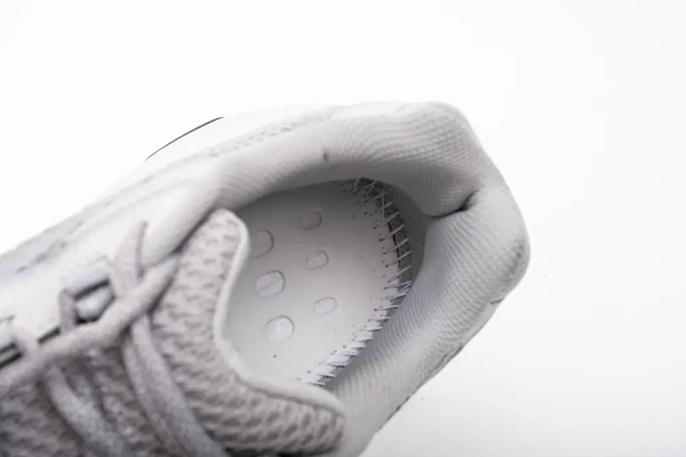 Yeezy Boost 700 V2 “Static” EF2829 