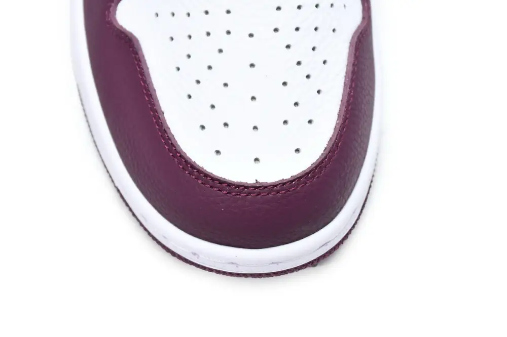 (OG)Air Jordan 1 High  Bordeaux Jordan 1 High OG Bordeaux 555088-611
