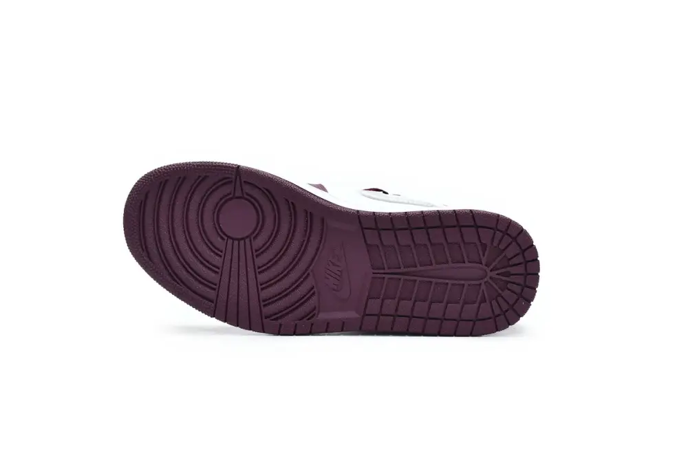 (OG)Air Jordan 1 High  Bordeaux Jordan 1 High OG Bordeaux 555088-611