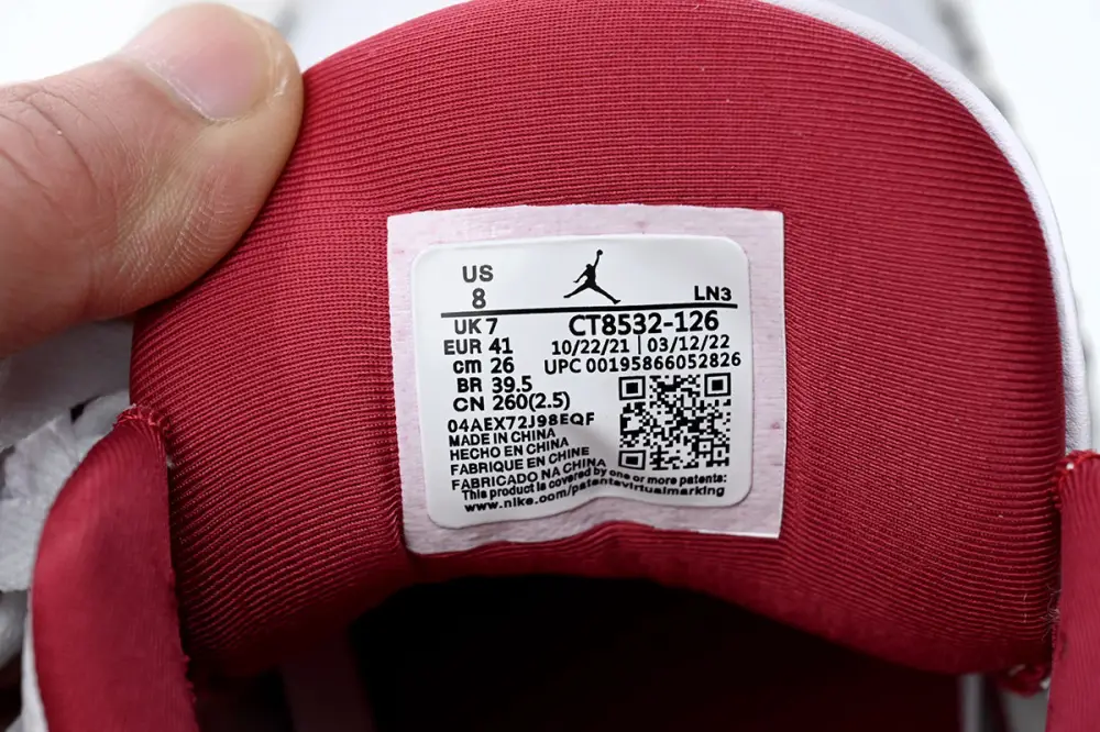 (GET)Air Jordan 3 Cardinal Red Jordan 3 Retro Cardinal Red CT8532-126