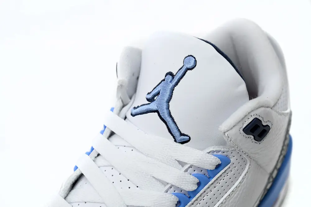 (GET)Air jordan 3 UNC Jordan 3 Retro UNC CT8532-104