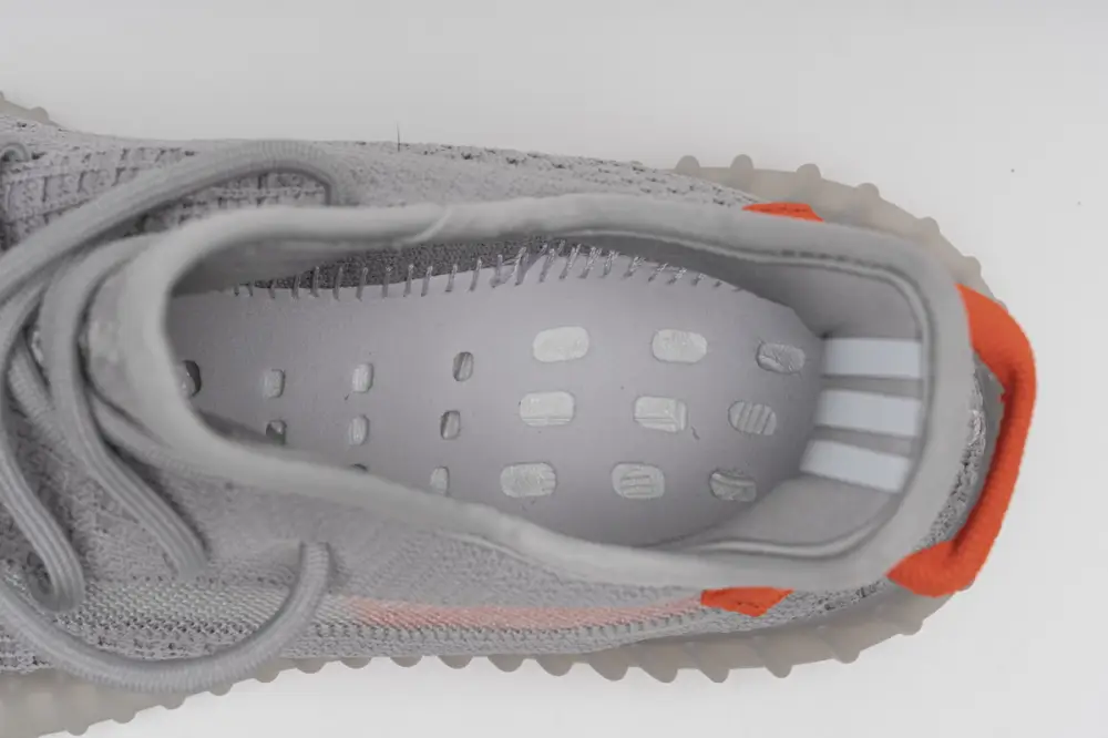 adidas Yeezy Boost yeezy 350 350 V2 Tail Light Reps FX9017