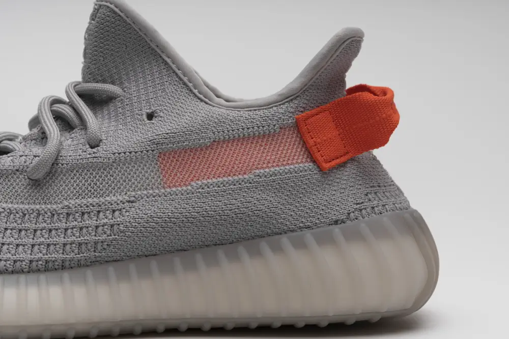 adidas Yeezy Boost yeezy 350 350 V2 Tail Light Reps FX9017