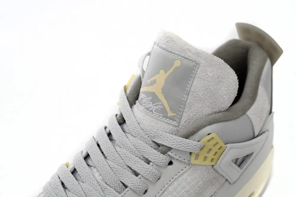Air Jordan 4 Retro  CraftCRAFT "Photon Dust"  DV3742-021 