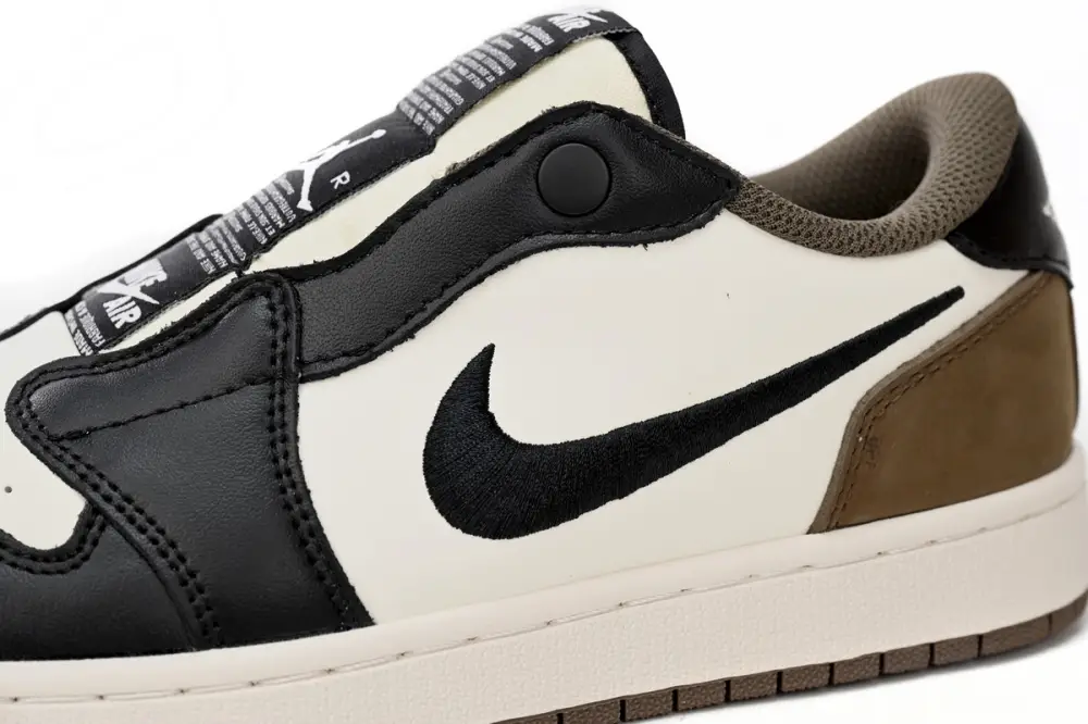 Air Jordan 1 Low Reps Jordan 1 Low Small Barb AV3918-109