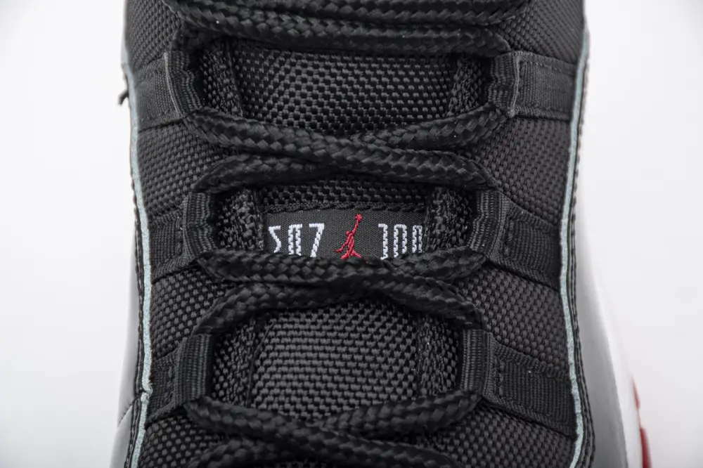 Air 378037-061 Jordan 11 High Retro “Bred 2019” 378037-061