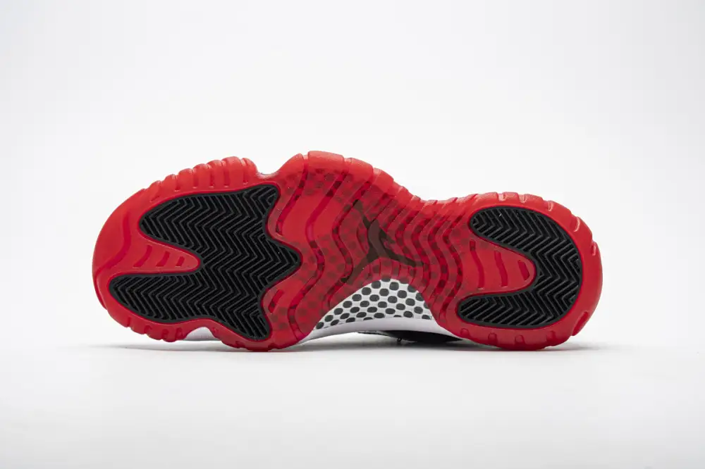 Air 378037-061 Jordan 11 High Retro “Bred 2019” 378037-061