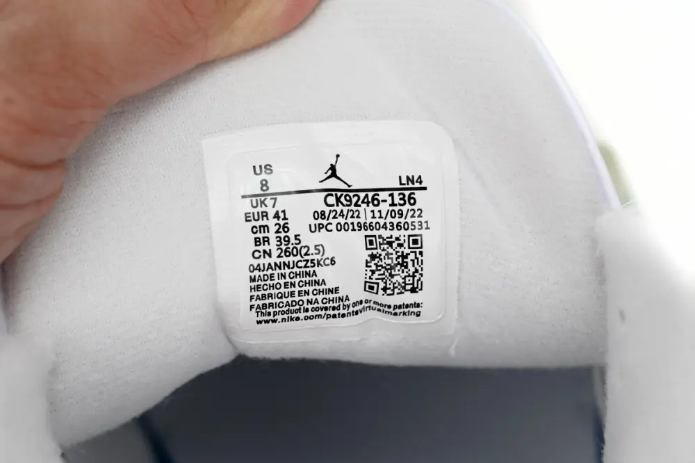 Air Jordan 3 Lucky Green CK9646-136 