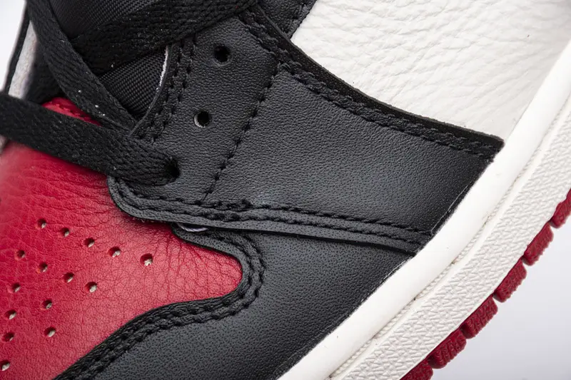 Air Jordan 1 Retro High Bred Toe 555088-610 