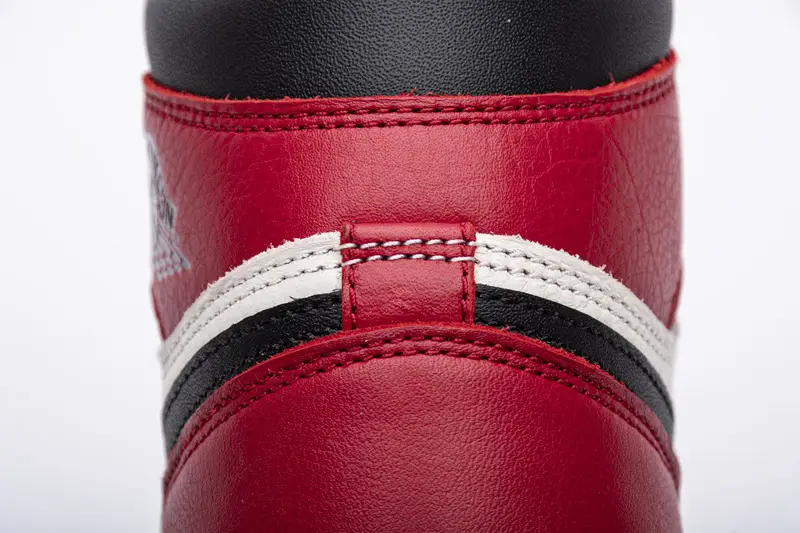 Air Jordan 1 Retro High Bred Toe 555088-610 