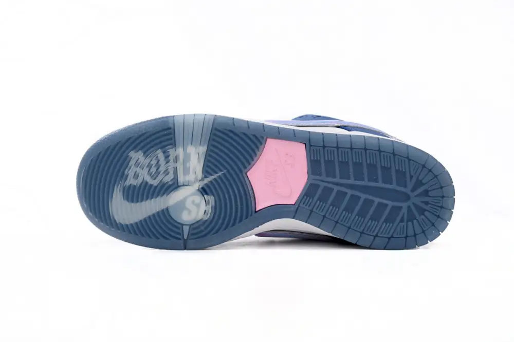Born Born dunk sb reps x Raised x Nike SB Dunk Low Blue White FN7819-400