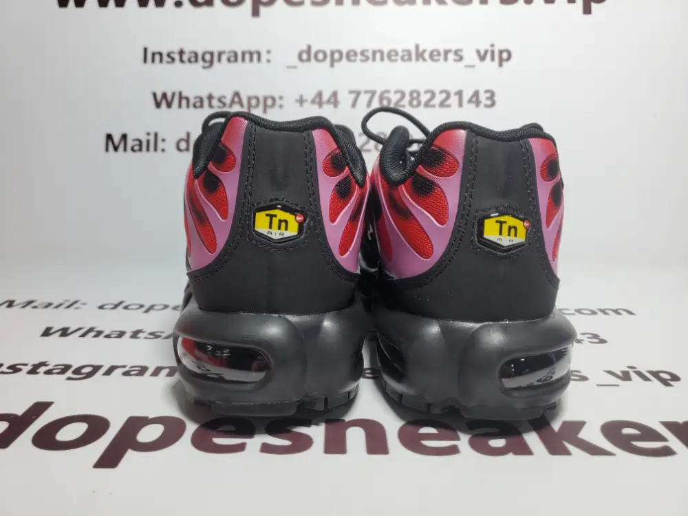 Nike Air Max Plus reps Nike Air Max Plus Supreme Black (Nike Tn)