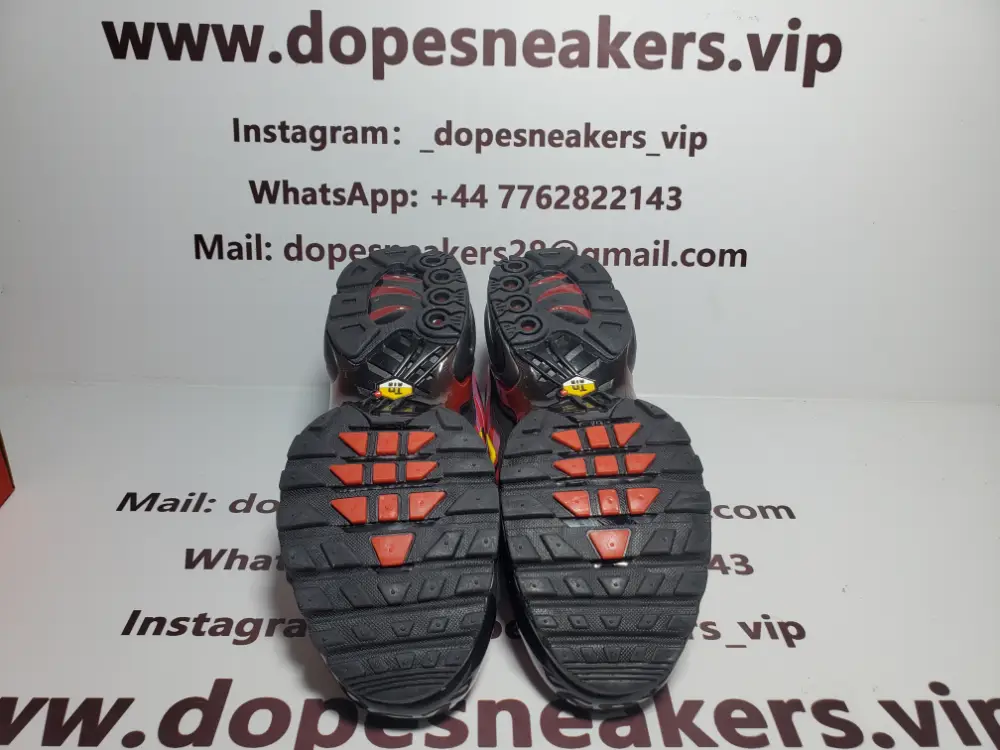 Nike Air Max Plus reps Nike Air Max Plus Supreme Black (Nike Tn)