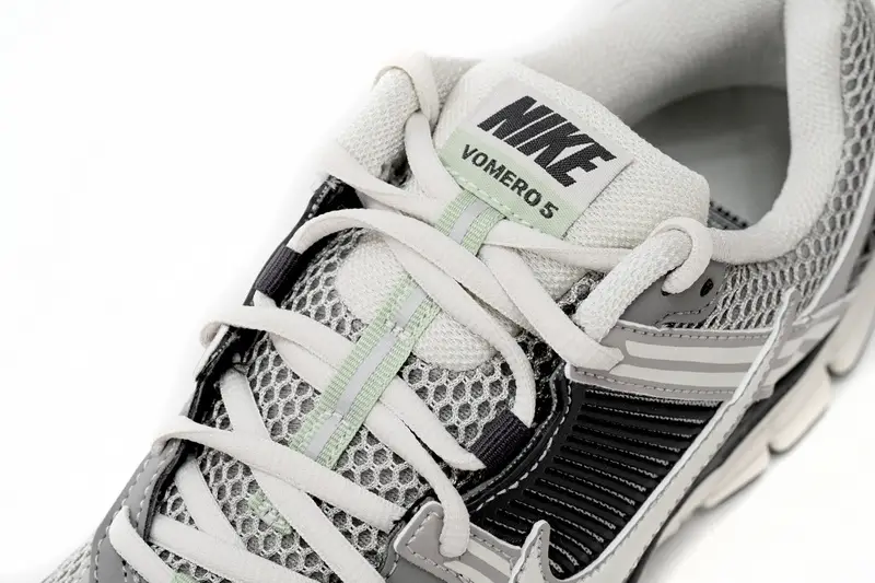 Nike Air Zoom CQ5486-200 Vomero 5 Ash FB8825-001