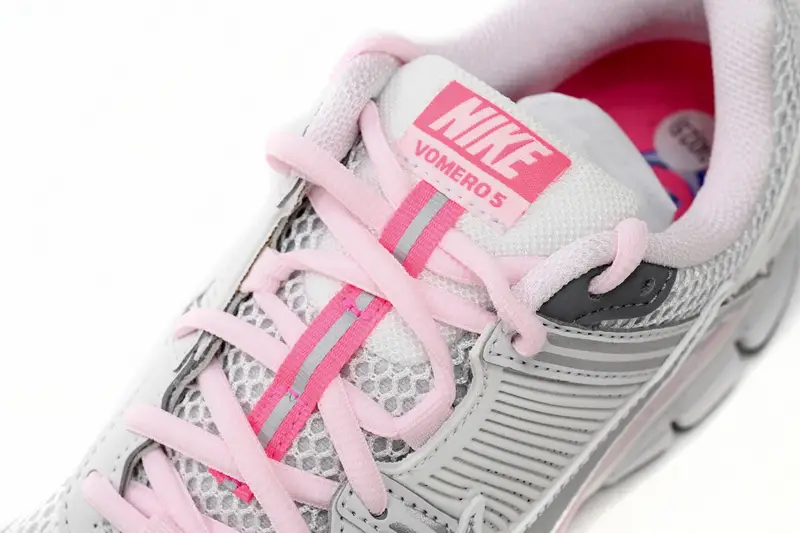Nike CQ5486-200 Air Zoom Vomero 5 Pink FN3695-001