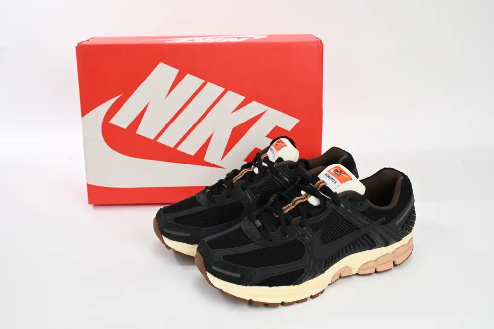 Nike Air Zoom Vomero 5 Pure Black FD0533-010 