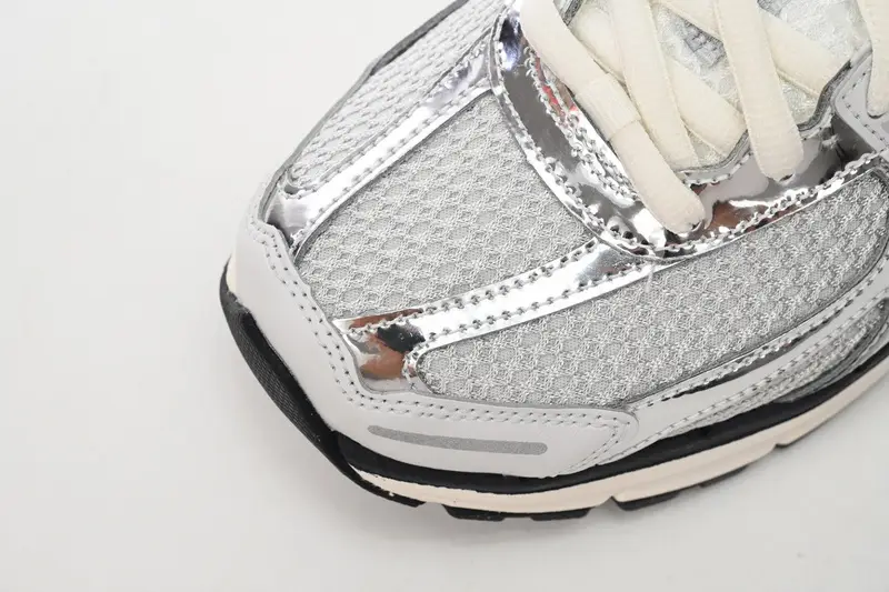 Nike CQ5486-200 Air Zoom Vomero 5 Silver FD0884-025