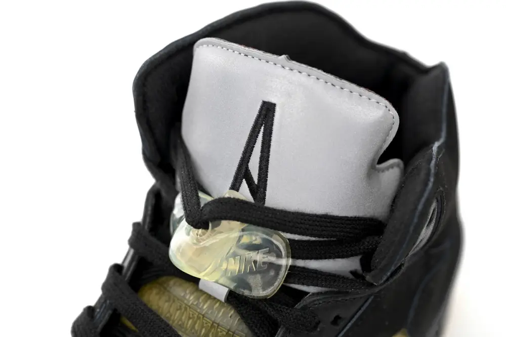 A Replica Jordan 5 Ma Maniére x Air Jordan 5 “Black” FD1330-001
