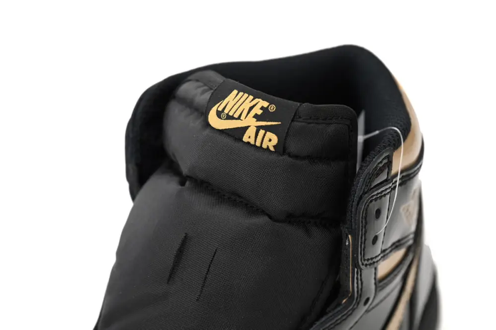 Air Jordan 1 Jordan High OG Patent Black Metallic Gold 555088-032