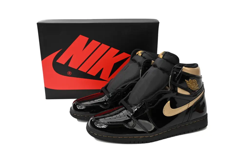 Air Jordan 1 Jordan High OG Patent Black Metallic Gold 555088-032