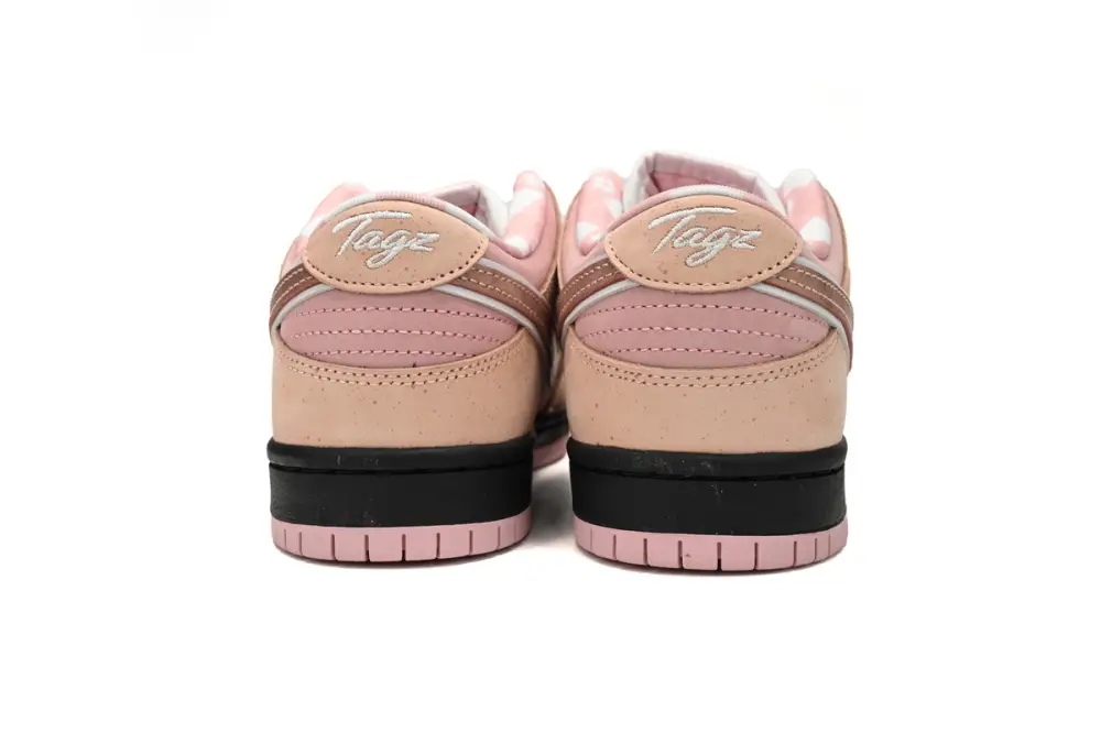 CONCEPTS Pink Lobster  dunk × Nike Dunk SB Pink Lobster BV1310-800